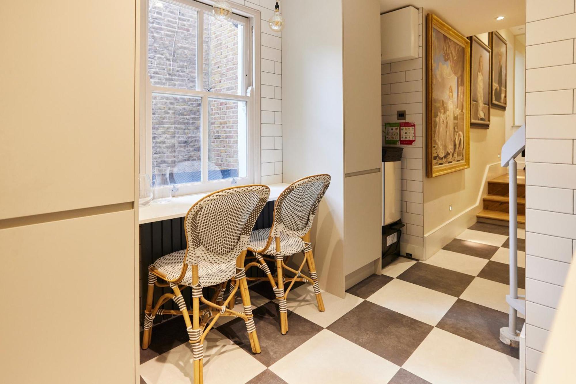 The Designers Suite Kensington - Stylish 1Bdr Flat لندن المظهر الخارجي الصورة